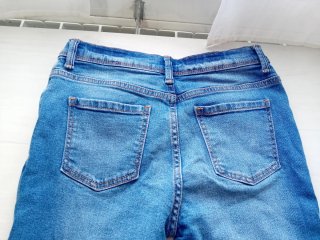 Pantalón vaquero largo niña