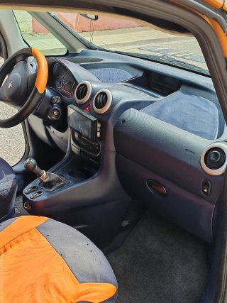 Peugeot 1007 2006