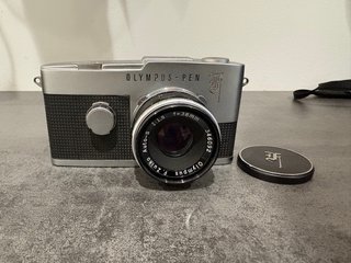 Olympus PEN F + 38mm f1.8 Cámara Analógica