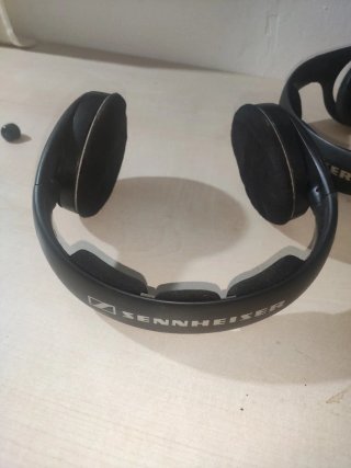 2 cascos Auriculares Sennheiser DESCONOZCO ESTADO