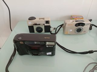 Lotto di 12 fotocamere analogiche di diverse marche