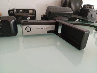 Lotto di 12 fotocamere analogiche di diverse marche
