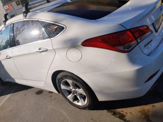 HYUNDAI i40 BLUE DRIVE TECNO 2013 136CV