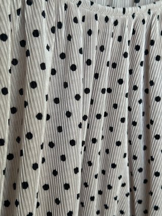 Top Oysho beige canalé lunares negro talla única