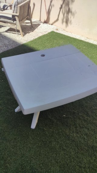 Tavolo da giardino pieghevole bianco