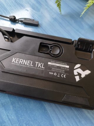Teclado Mecánico Krom TKL Negro