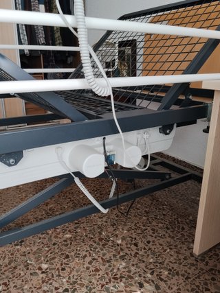 Cama ortopédica eléctrica metálica