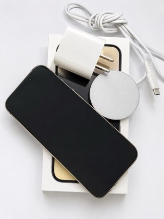 iPhone 14 Pro Max 256GB Oro + Regalos
