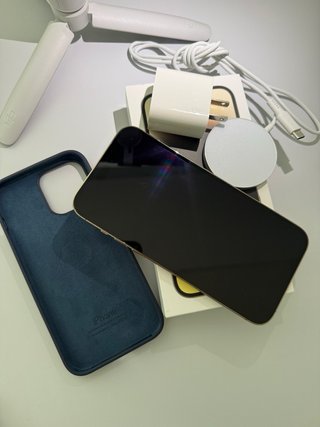 iPhone 14 Pro Max 256GB Oro + Regalos