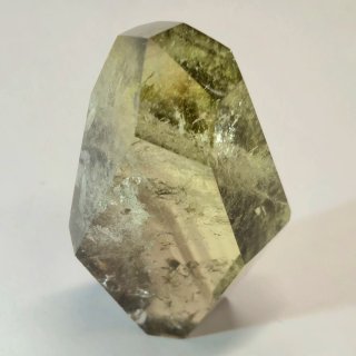 Citrino pulido con inclusiones naturales Brasil