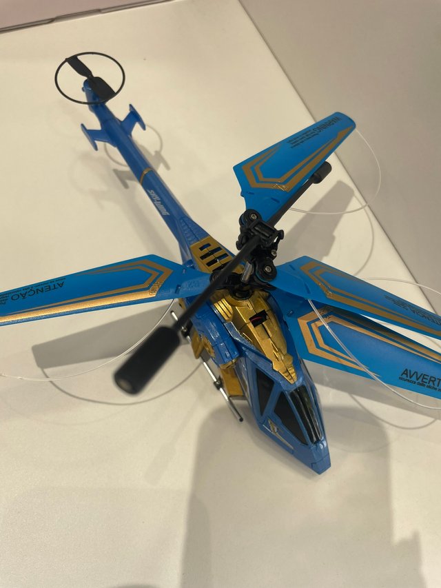 Elicottero Hover Champs Spin & Go