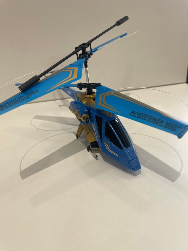 Elicottero Hover Champs Spin & Go