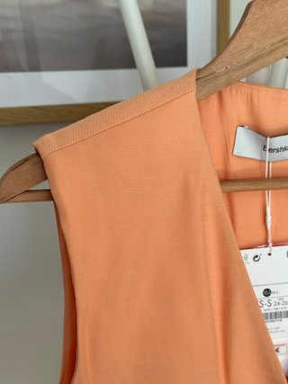 Chaleco corto Bershka naranja T. XS/S