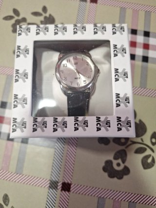Reloj UGT plateado