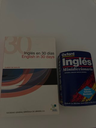 Libro y diccionario ingles