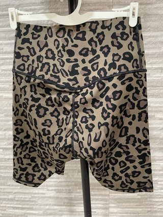 Conjunto deportivo estampado leopardo