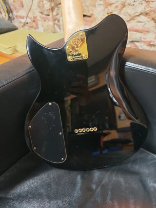 Guitarra Eléctrica Lyon by Washburn Negra