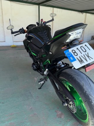 Kawasaki Z900 125Cv 2024 Negra/Verde 7000sinextras