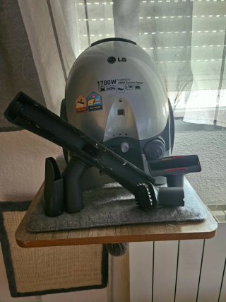 Aspiradora LG 1700W + bolsas