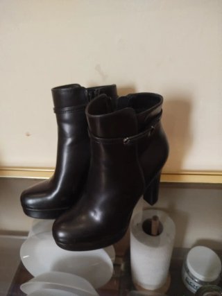 Botas de tacón negras con plataforma