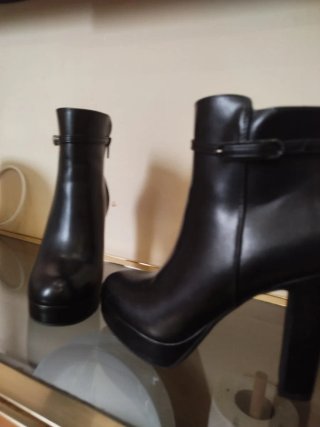 Botas de tacón negras con plataforma