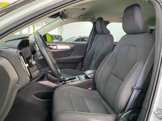 Volvo XC40 Momentum Pro T2 1.5 129CV Auto. EL TOP!