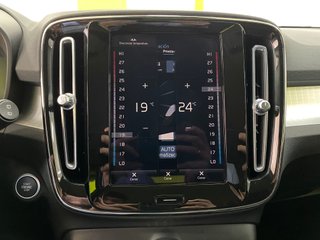 Volvo XC40 Momentum Pro T2 1.5 129CV Auto. EL TOP!
