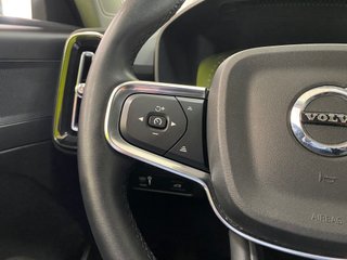 Volvo XC40 Momentum Pro T2 1.5 129CV Auto. EL TOP!