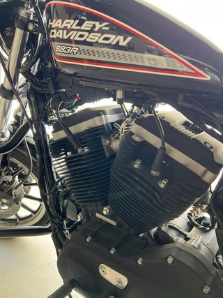 Harley Davidson 883R Negra, 15.000km.