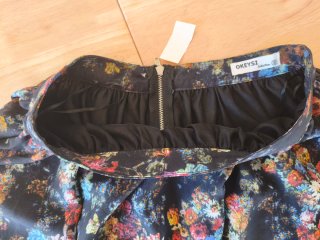 Falda estampada flores negra multicolor