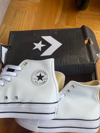 Zapatillas Blancos Nuevos Sin Usar