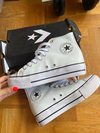 Zapatillas Blancos Nuevos Sin Usar
