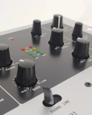 Numark M101 Mesa de Mezclas Plata