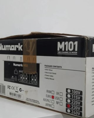 Numark M101 Mesa de Mezclas Plata