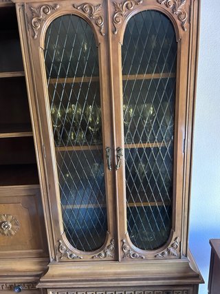 Mueble de comedor grande de madera