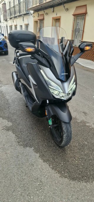Honda Forza 300 Negra/Gris Maxi-Scooter