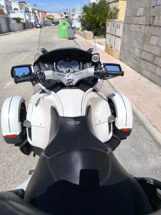Can-Am Spyder Limited Trike Blanco