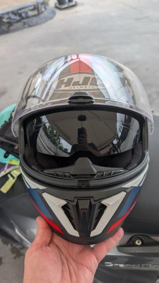 Pack Moto: Casco HJC, Antirrobos, Guantes,Chaqueta
