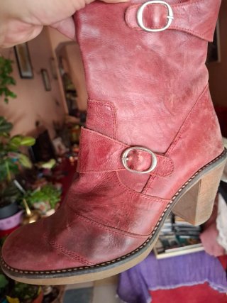Botines rojos piel talla 37