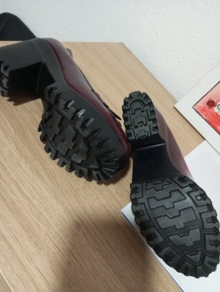 Zapatos de tacón marrones/rojos talla 36