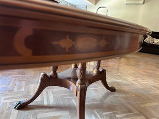 Mesa de comedor grande de madera