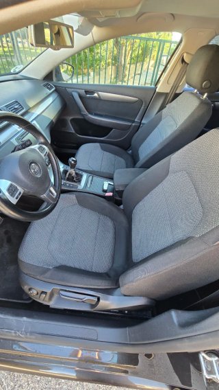 Volkswagen Passat 2011