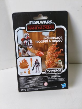 Star Wars Incinerator Trooper & Grogu