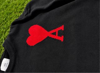Jersey Ami Paris negro corazón rojo