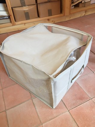 Caixa d'emmagatzematge compacte al buit