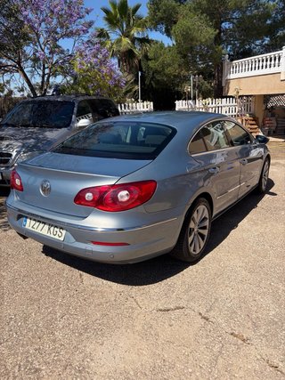 Volkswagen Passat CC 2011