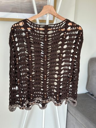 Top marrón calado con abalorios de Zara (talla M)