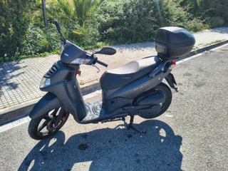 SYM HD 125 EVO (2015) con 22.000 kms + Accesorios