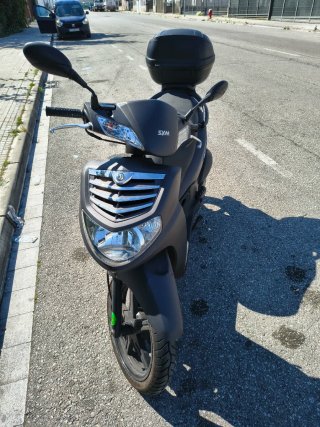 SYM HD 125 EVO (2015) con 22.000 kms + Accesorios