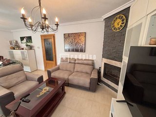 Casa adosada en venta en Alovera